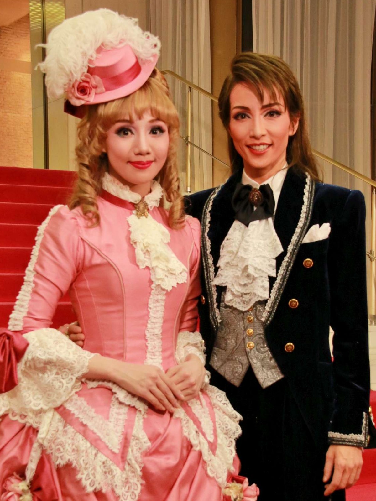 宝塚雪組『伯爵令嬢』新トップコンビが結婚!? 早霧せいなの冗談に咲妃