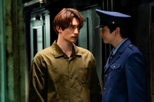 篠原涼子、『民衆の敵』高橋一生、前田敦子らからサプライズバースデー