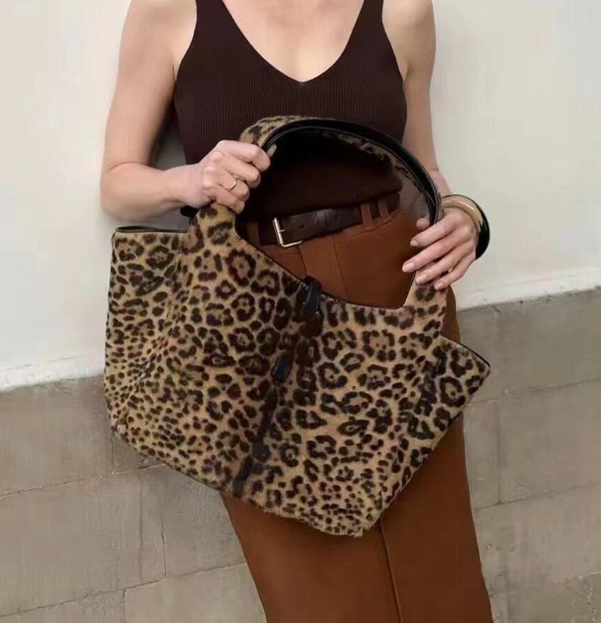 Leopard print pony tote shoulder bag ユニセックス男女兼用