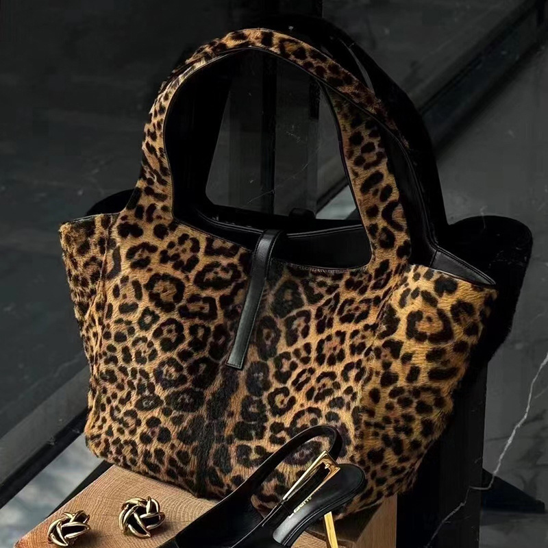 Leopard print pony tote shoulder bag ユニセックス男女兼用