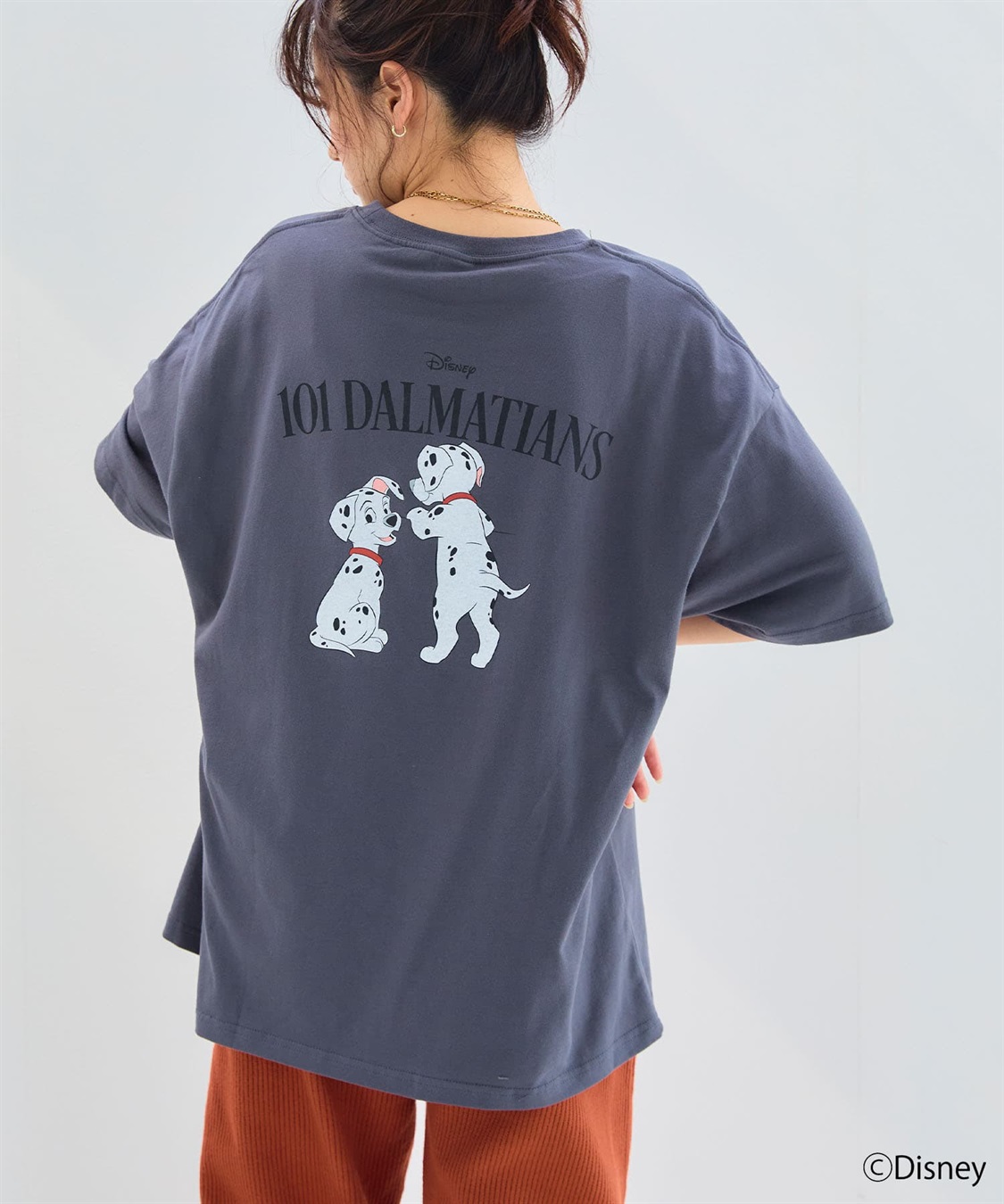 Disney/ディズニー】101匹わんちゃんバックデザインクルーネックT