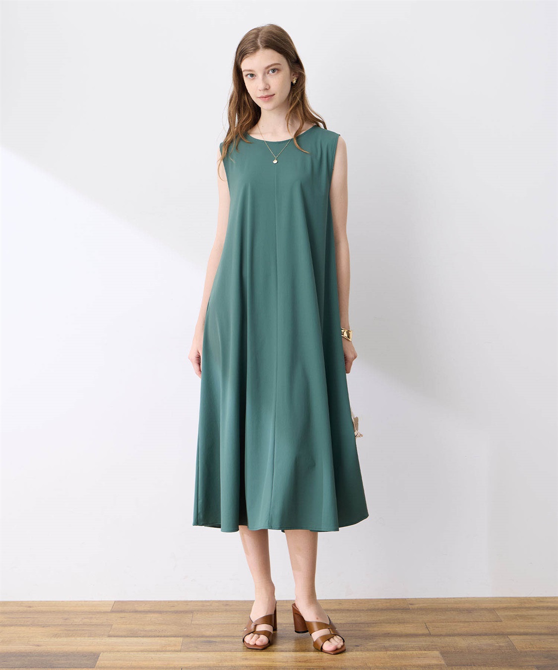 接触冷感】超冷感ノースリーブワンピース LE SOUK HOLIDAY｜クロス