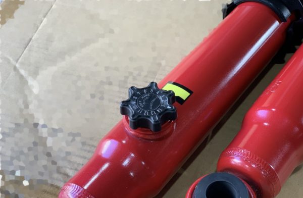 ハイエースカスタム足回りパーツCRSオリジナル14段調整式ショック