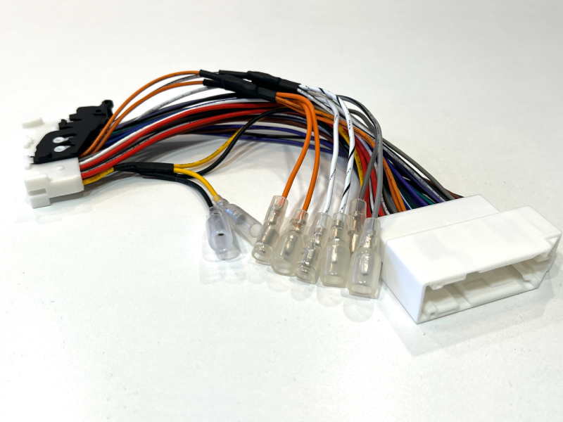 サブウーファー増設用信号取出しハーネス - カーオーディオ車載