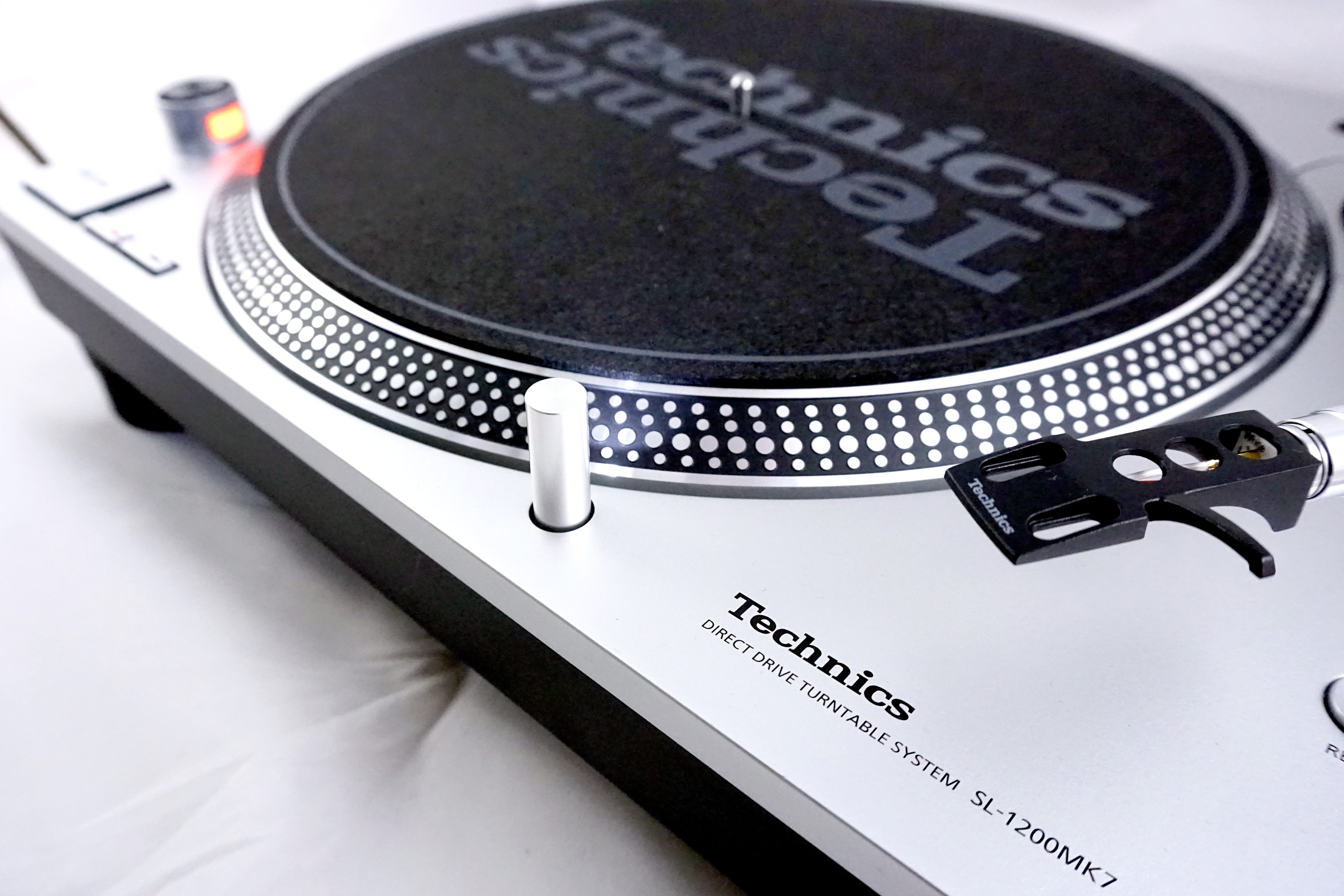 Test: Technics SL-1200MK7, DJ-Plattenspieler - AMAZONA.de