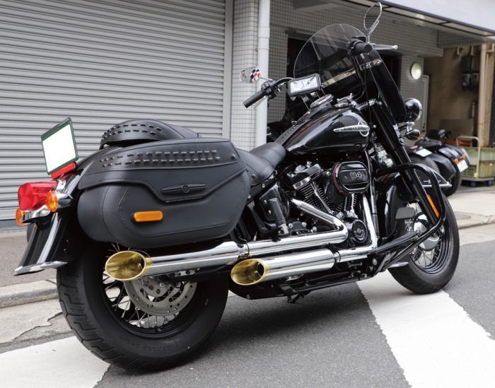 ブラス90スラッシュ ソフテイルモデル用 - MOTOR STAGE | アンバーピース