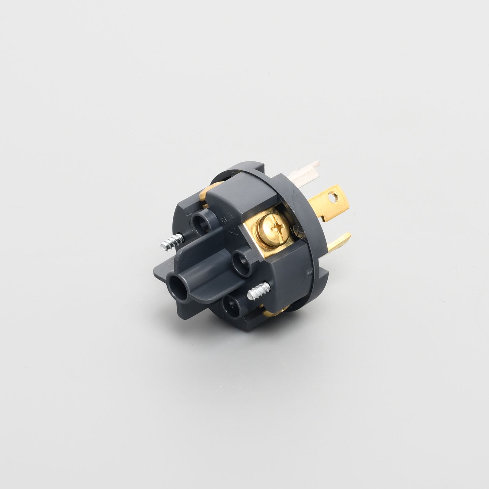 4322N-L15 接地形3P 30A 250V (NEMA L15-30) プラグ (ナイロンカバー