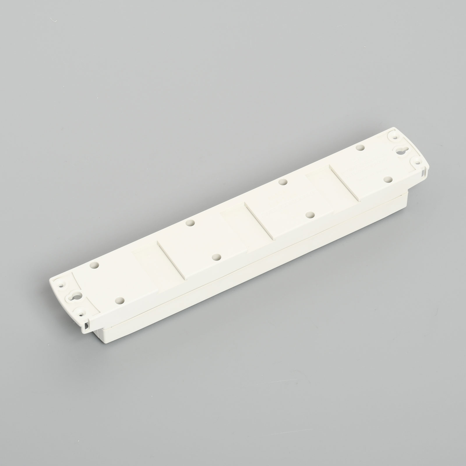 KU1040 接地形2P 15A 125V マルチユースOAタップ コンビ4ヶ口 コード