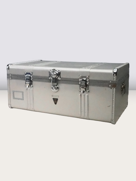 Columbia Pictures アンティークトランク インダストリアル Amazon｜トランクケース アンティーク ヴィンテージスーツケースの撮影