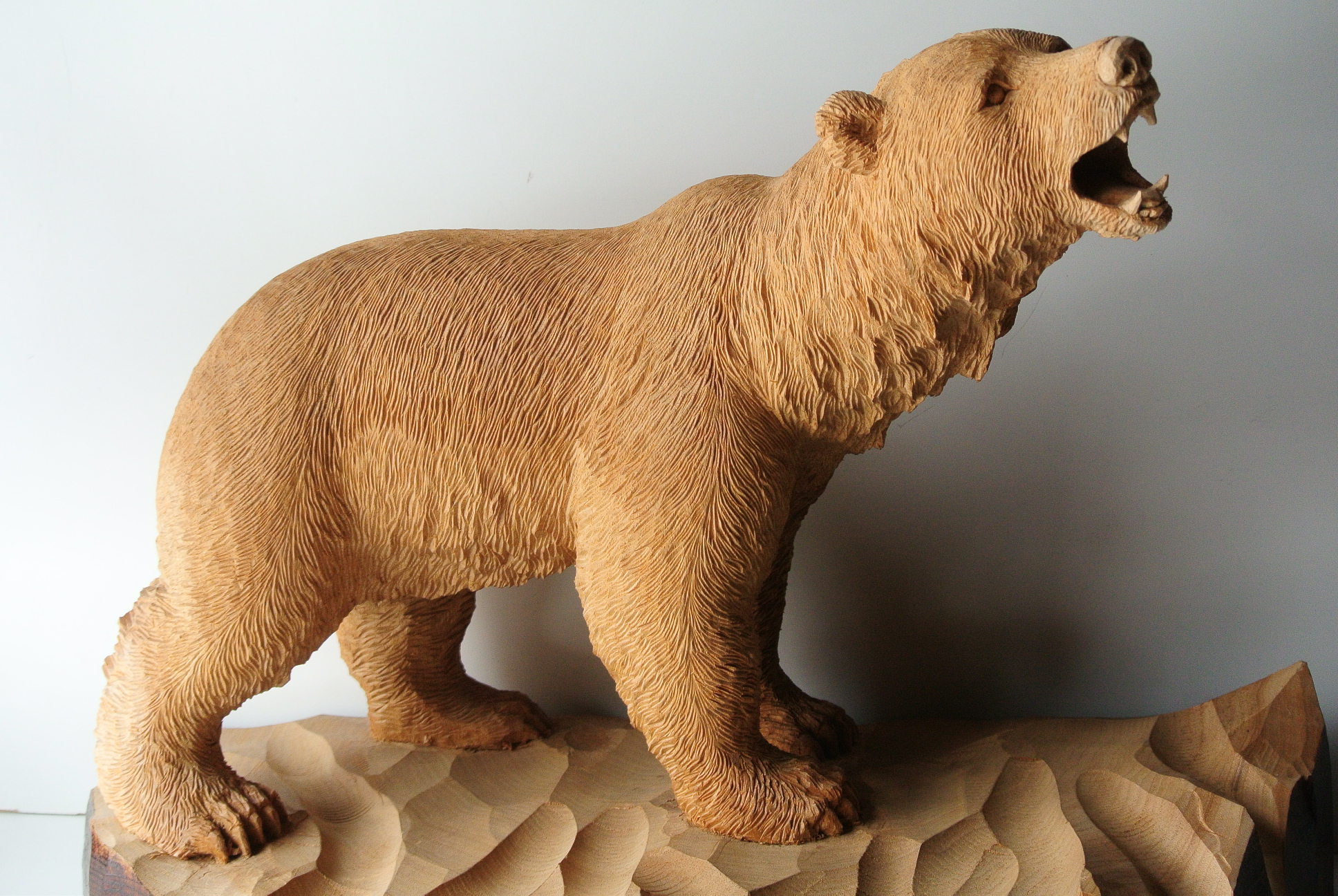 藤戸竹喜「吠え熊」木彫 - アンティーク雑貨・古道具の札幌