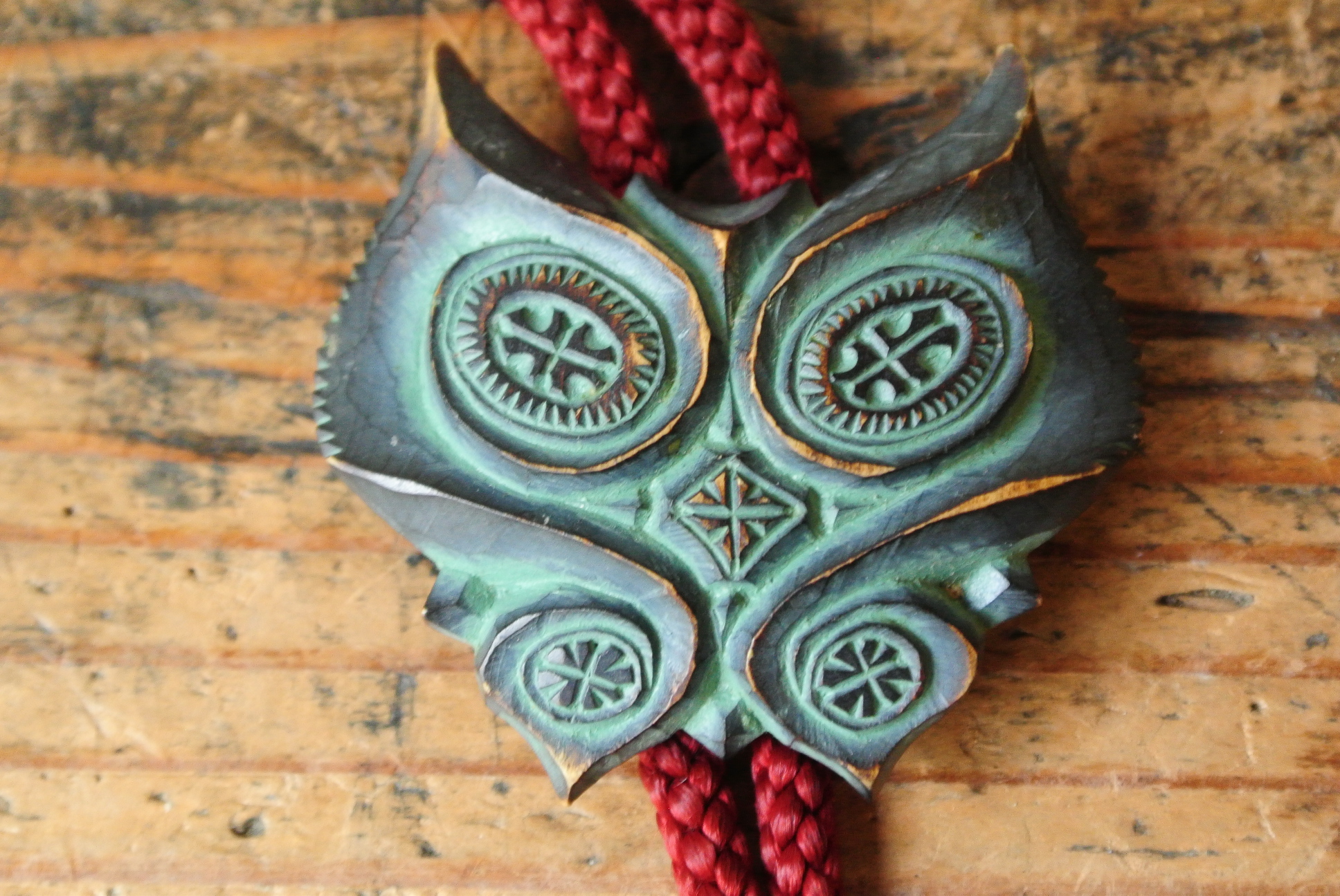 おかめ 根付 ループタイ 天然素材 彫刻 アンティーク 工芸品 未使用