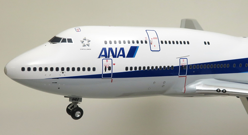 NH20127 1:200 BOEING 747-400D JA8961 完成品（ギアつき）｜全日空