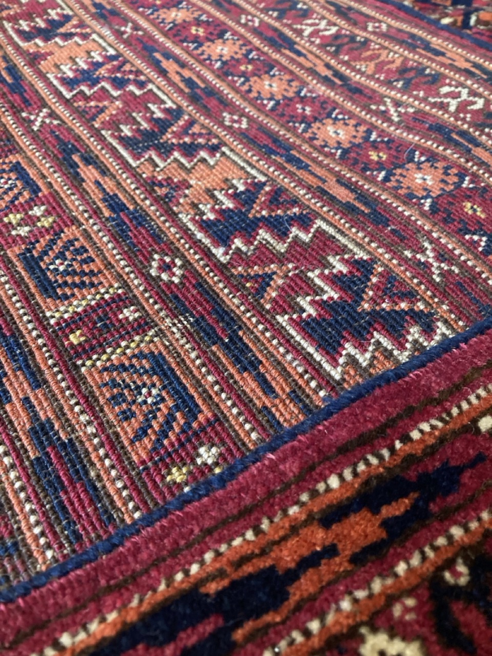 ANATOLIAN RUGS / ブハラ(ウズベキスタン)絨毯 BUHARA SEMI ANTIQUE