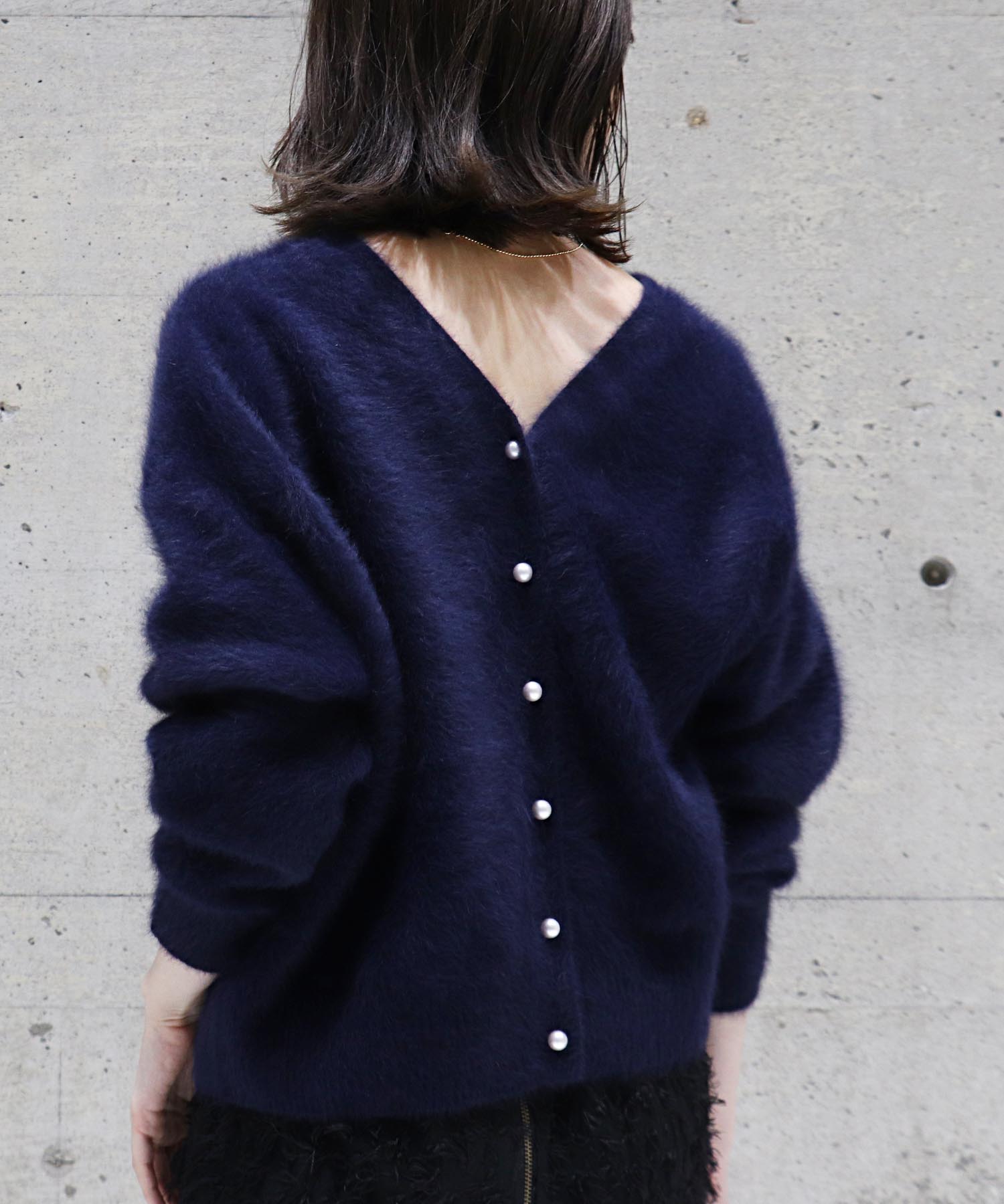 フォックスカシミヤ前後2wayパール釦カーディガン | AND ON JIONE