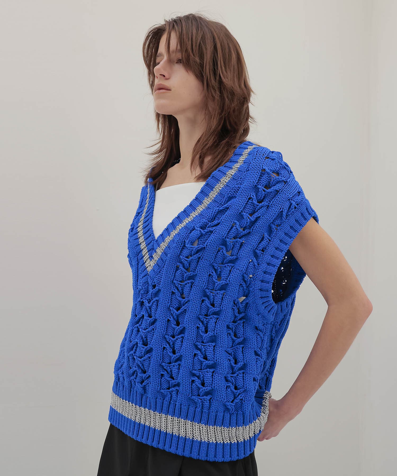 STUMBLY＞Bulky Tilden Knit Vest | AND ON JIONE STORE（アンドオン