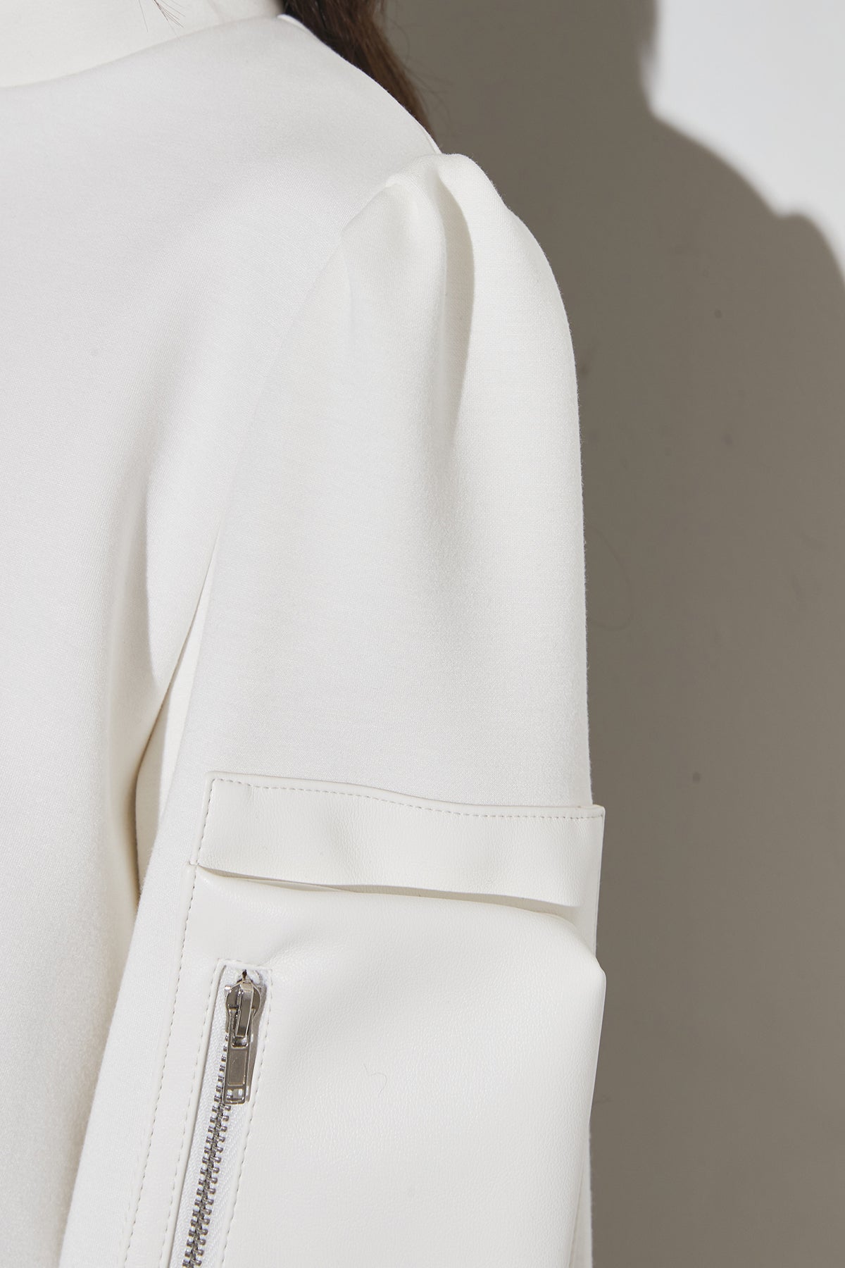 LOGO MA-1 PULLOVER – ANDREA&Co.