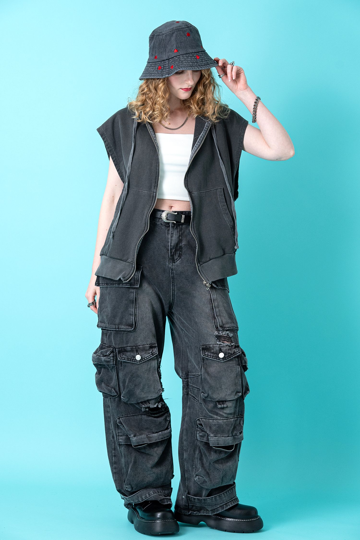 ハート刺繍デニムハット / バケットハット バケハ 柄 メンズ