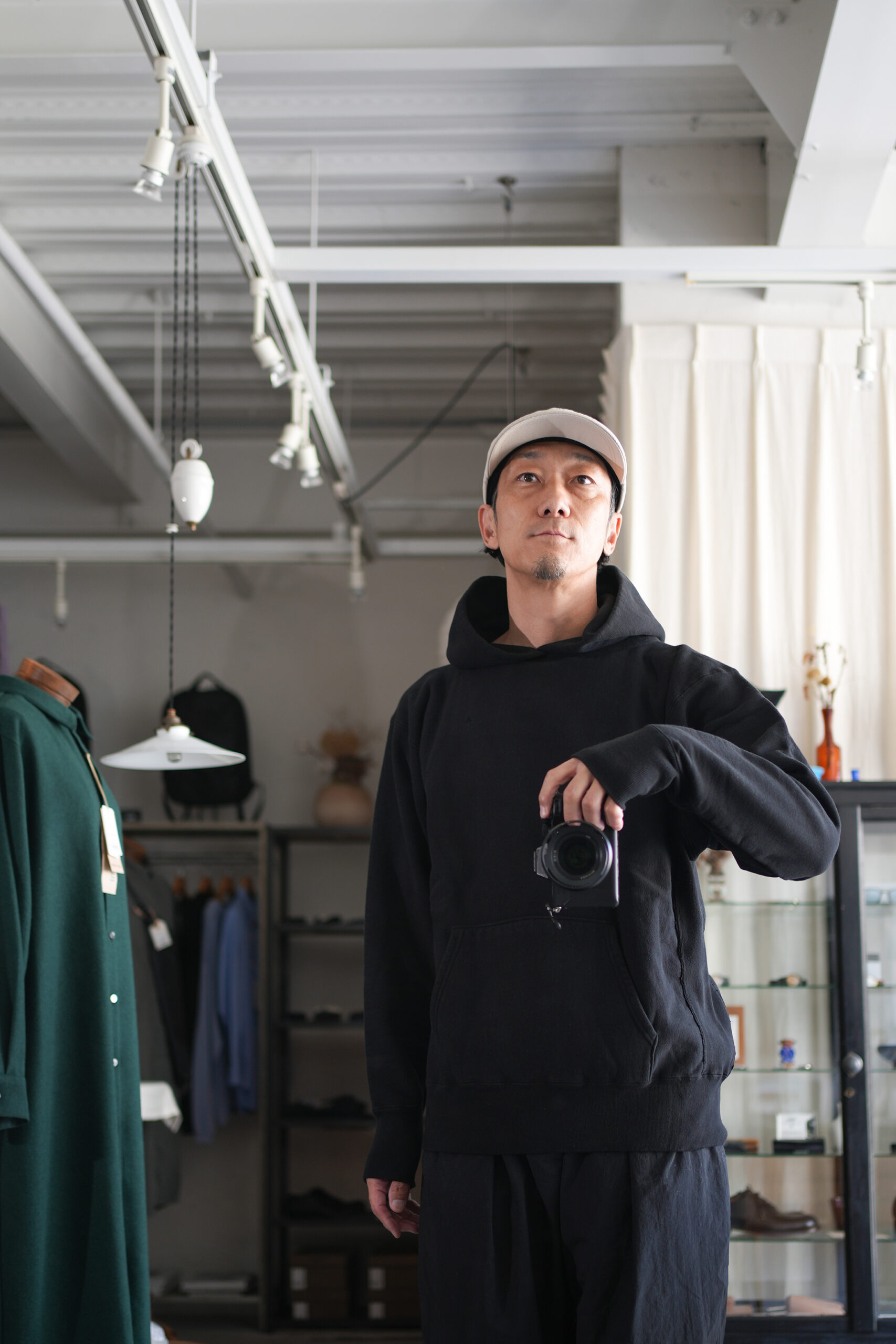 GARMENT DYE URAKE HOODIE | ANOTHER LOUNGE