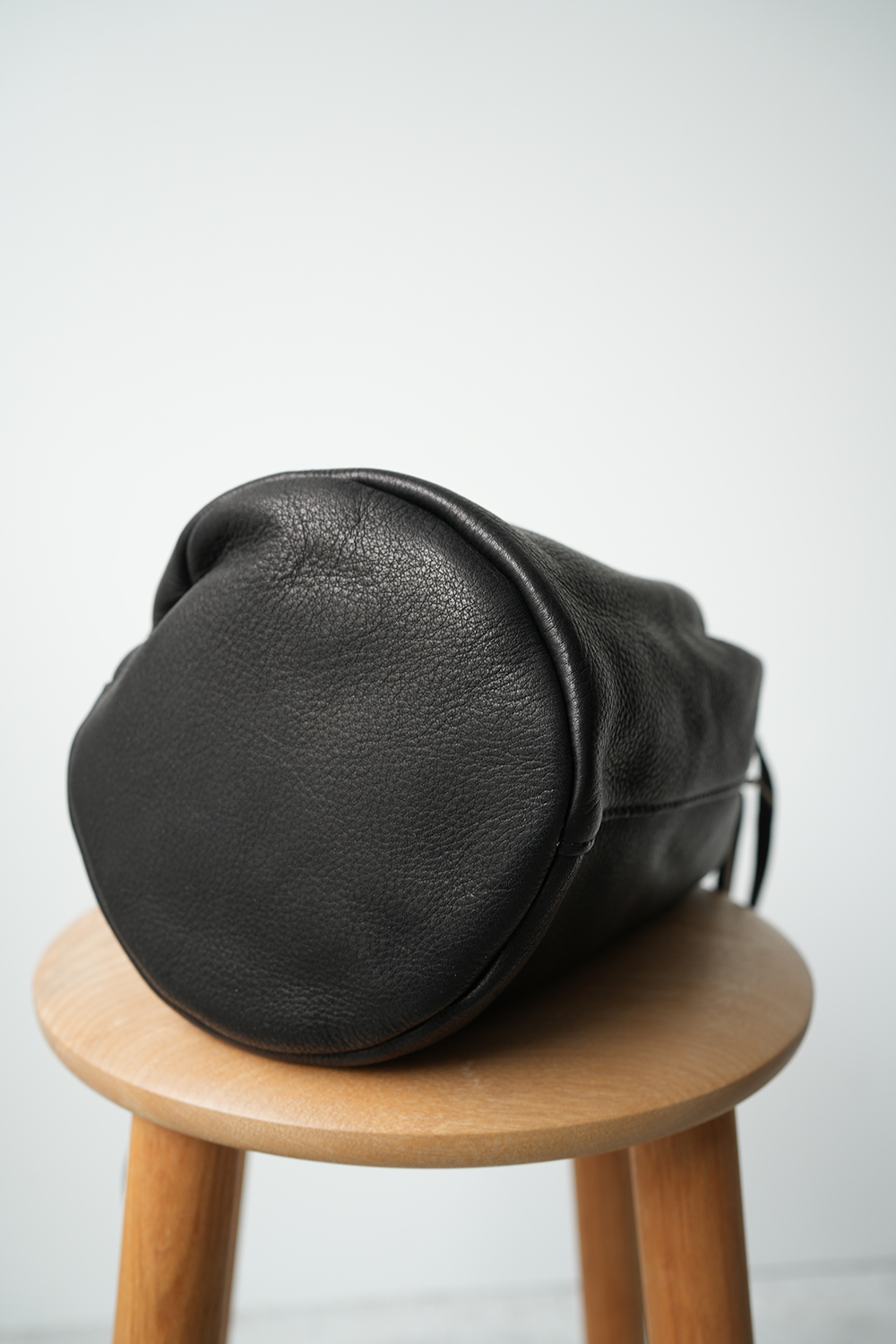 レザー巾着バッグ | ANOTHER LOUNGE