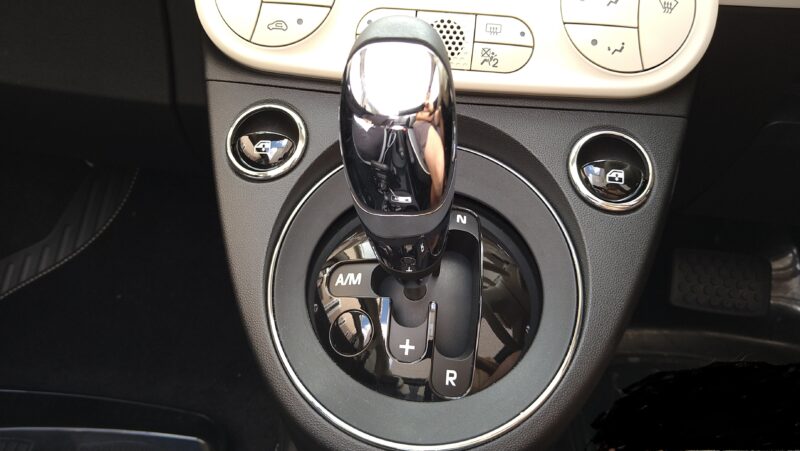 デュアロジックというもの。クセは強いが病みつきの味。 - 青空駐車の500C