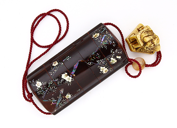 印籠と根付 | 日本刀販売の葵美術