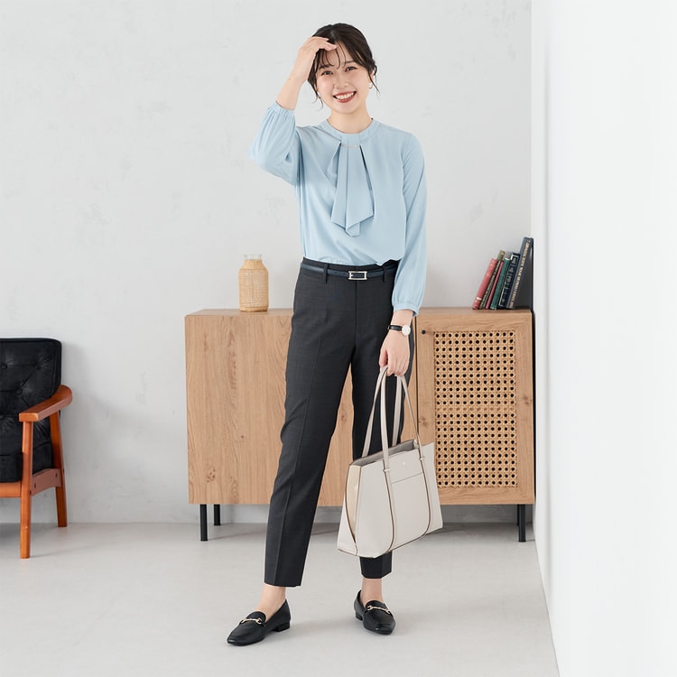 洗える360°キレイスーツ グレー クロップドパンツ セットアップ着用可