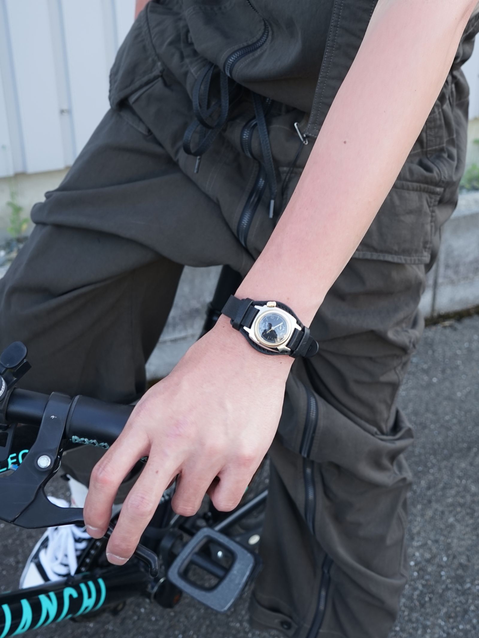 VAGUE WATCH CO. - TAKAHIROMIYASHITA The SoloIst. Coussin BEGINING