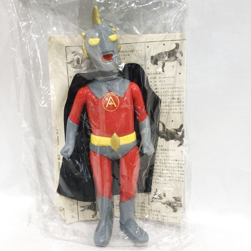 △買取品△ マルサンのウルトラ怪獣シリーズ 復刻 怪傑透明 ウルトラ