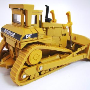 1/50 Caterpillar D10N Track-Type Tractor - Norscot | AgFarmToys.com
