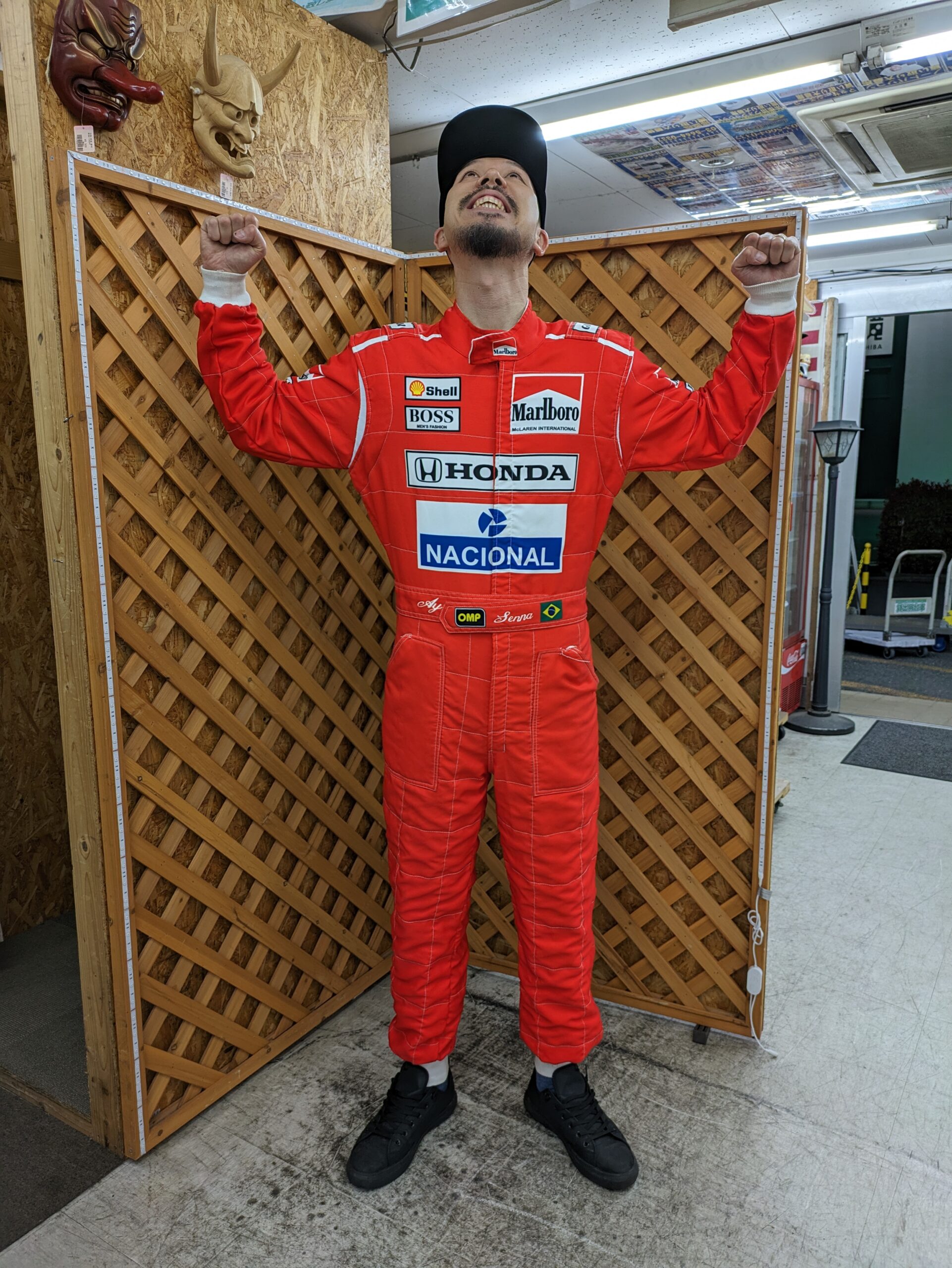 アイルトン・セナ レーシングスーツレプリカを買取致しました