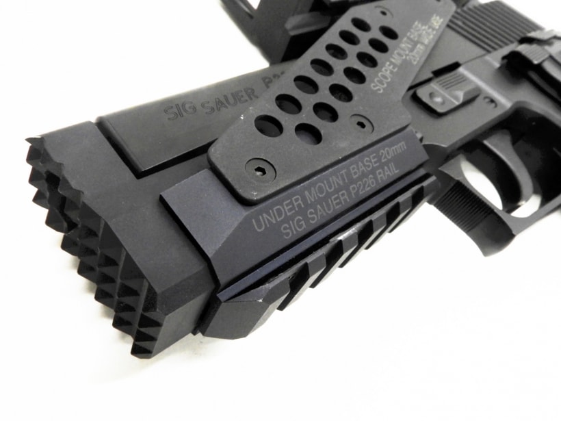 う*屋様 東京マルイ SIG SAUER P226 RAIL ガスガン 東京マルイ SIG
