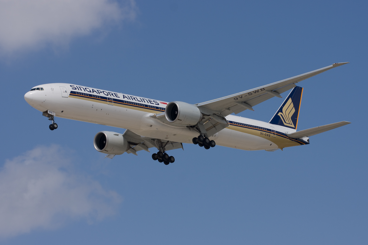 Singapore Airlines Boeing 777-300ER : AirlineReporter