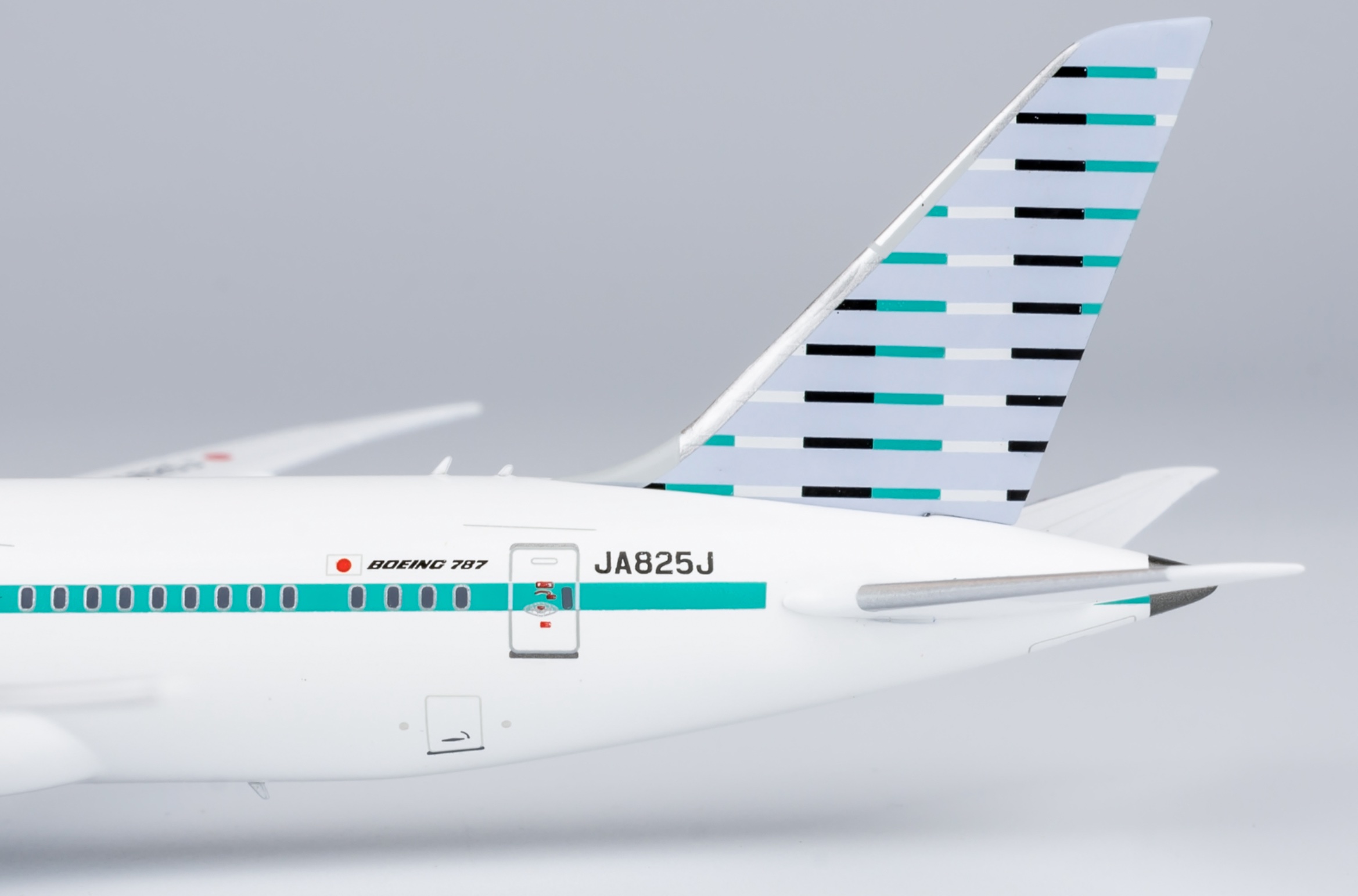NG59017 ZIPAIR B787-8 Dreamliner JA825J – Airplane Model SG