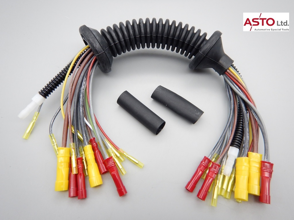 フィアット 500 ABARTH 500 / 595 / 695 テールゲートハーネスリペア