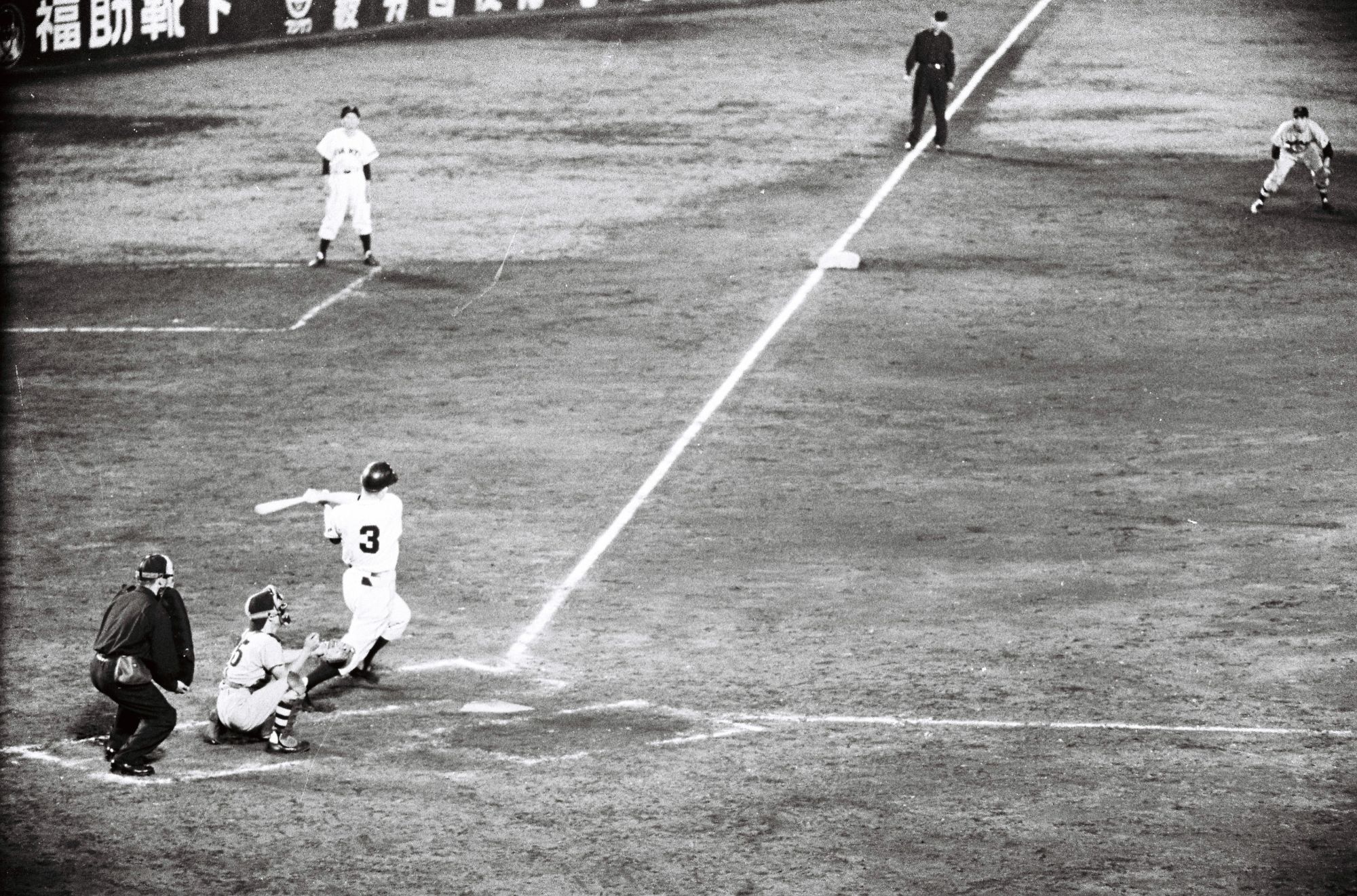 1959年、昭和天皇・皇后両陛下が後楽園球場で巨人対阪神の試合を観戦