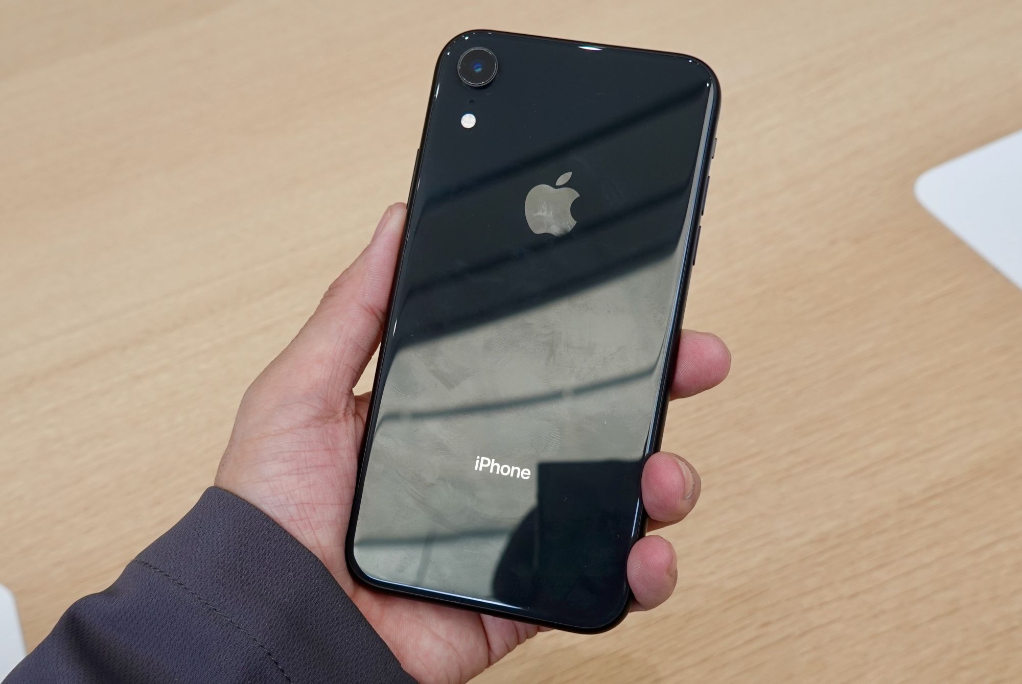 iPhone XR（ブラック）（7/22）－iPhone XR XSとどこが違う？ 徹底