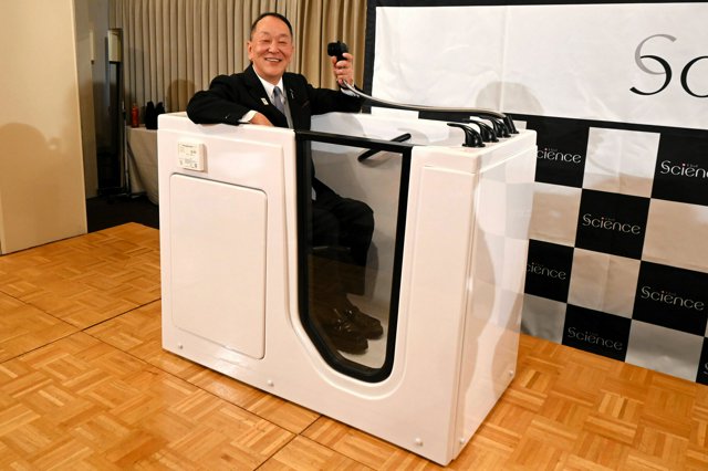 万博に登場した「ミライ人間洗濯機」 高齢者施設向けで来年3月発売