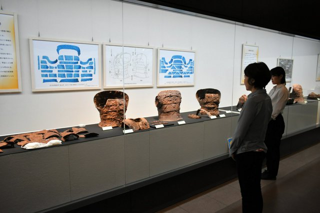 甲冑ずらり、52遺跡・古墳からの300点 橿考研博物館で特別展 [奈良県