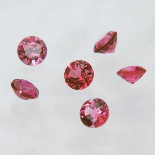 ピンクスピネル(B級) ラウンドカット 4.2mm - アサオ工芸オンライショップ