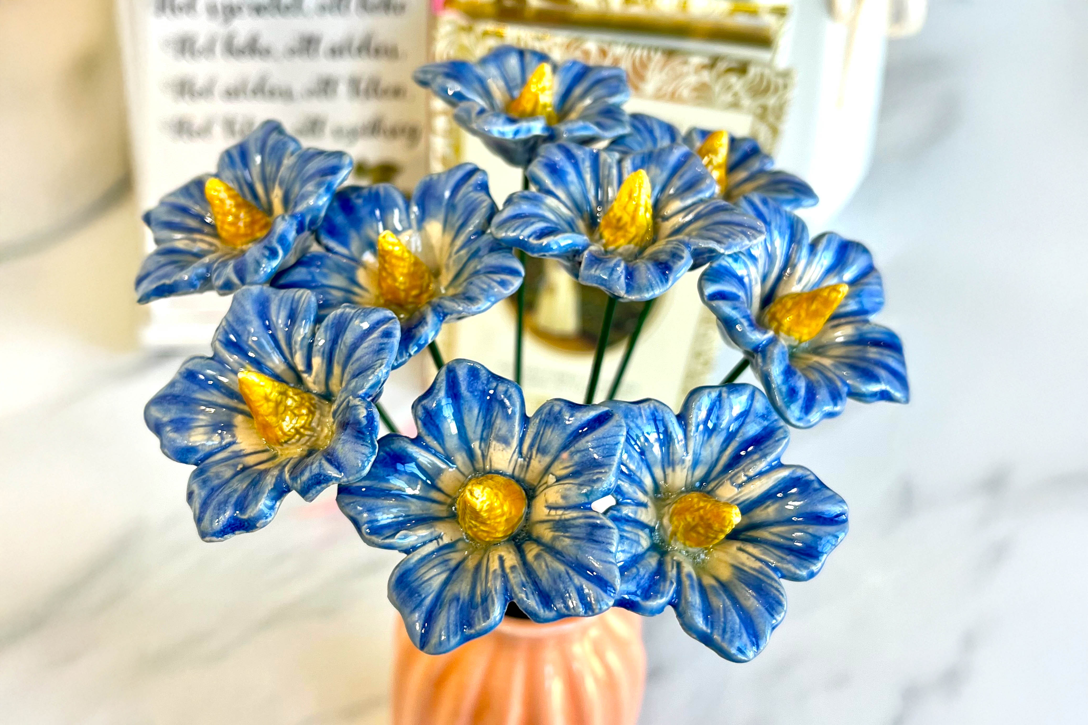 ハンガリー発] 枯れない美しさを贈ろう！ 陶器フラワー2025年新作