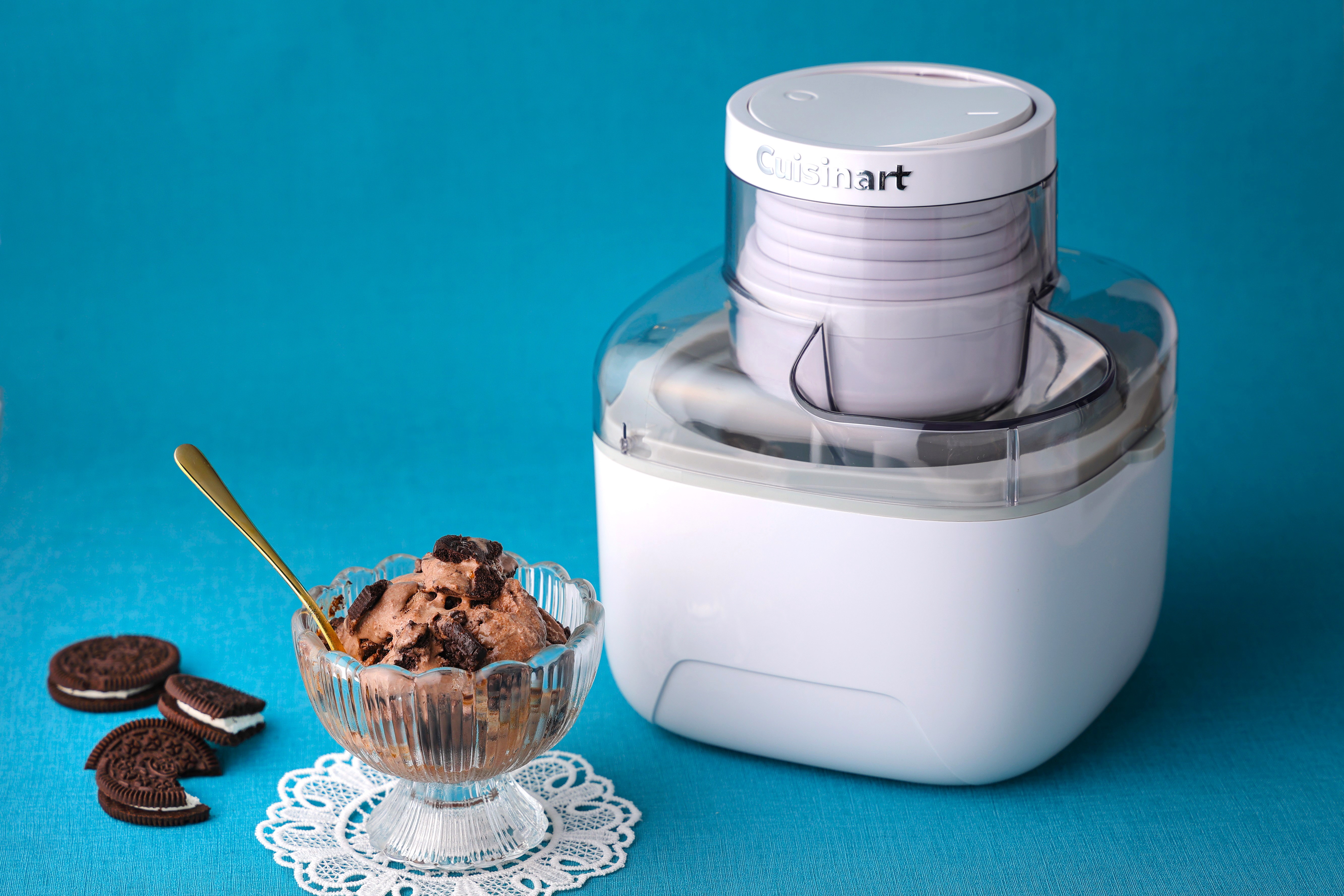 コンパクトでも容量たっぷり！手作りアイスがボタン1つで作れる