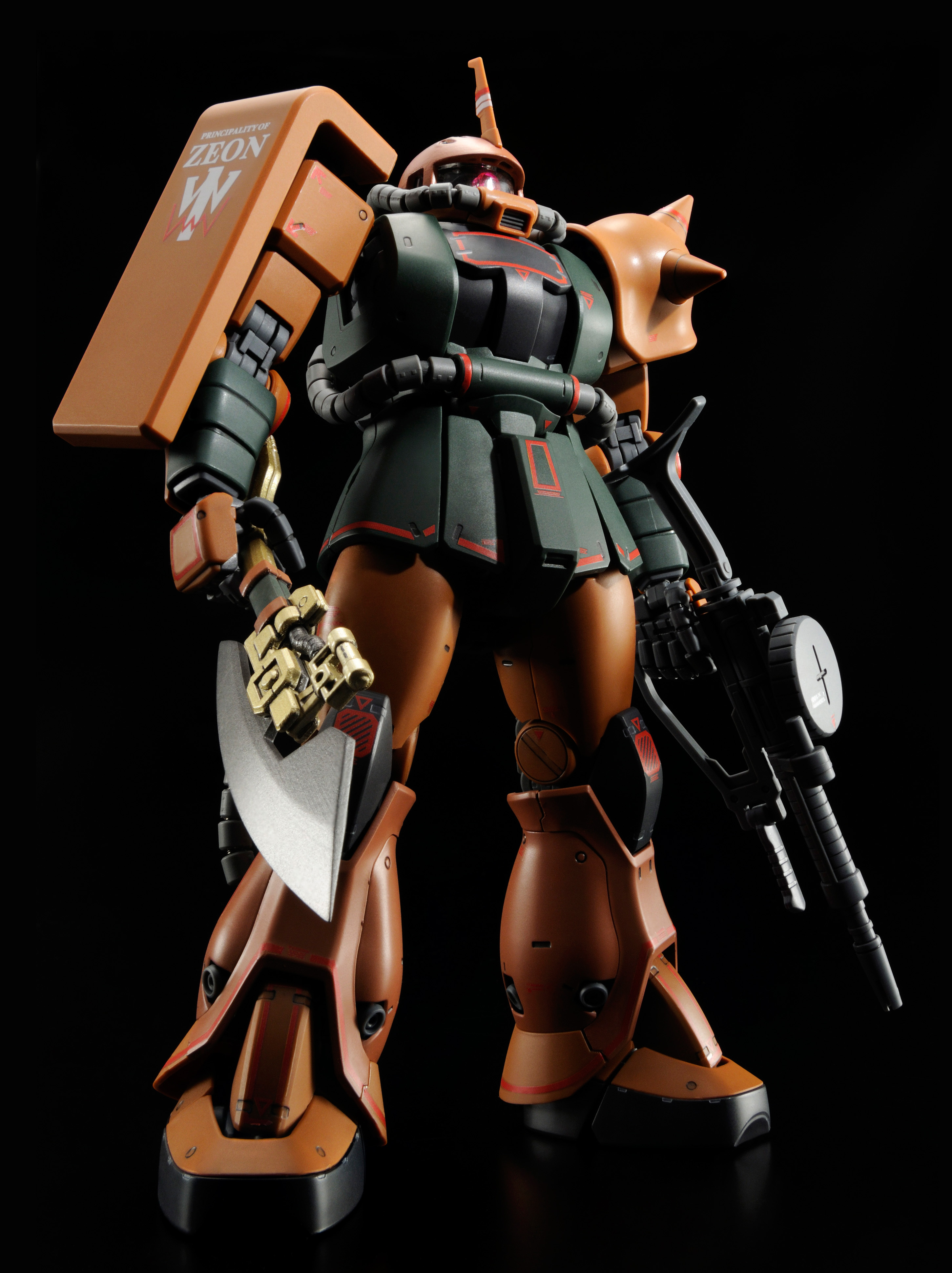 ガルマ・ザビ大佐操る“ザクII”人気のMGシリーズで登場！ プレミアム