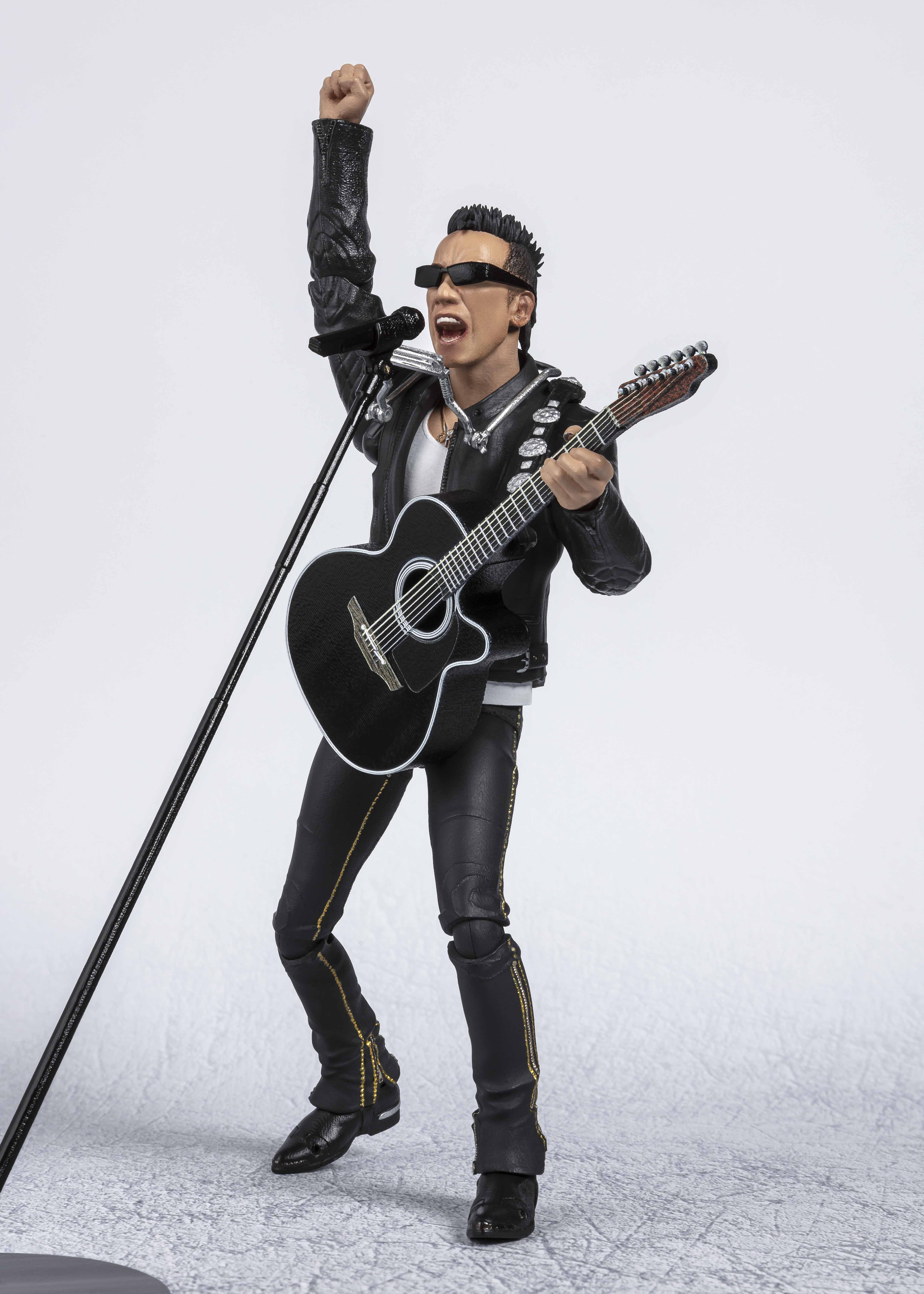 長渕剛デビュー40周年記念 S.H.Figuartsで日本人ミュージシャンを初の