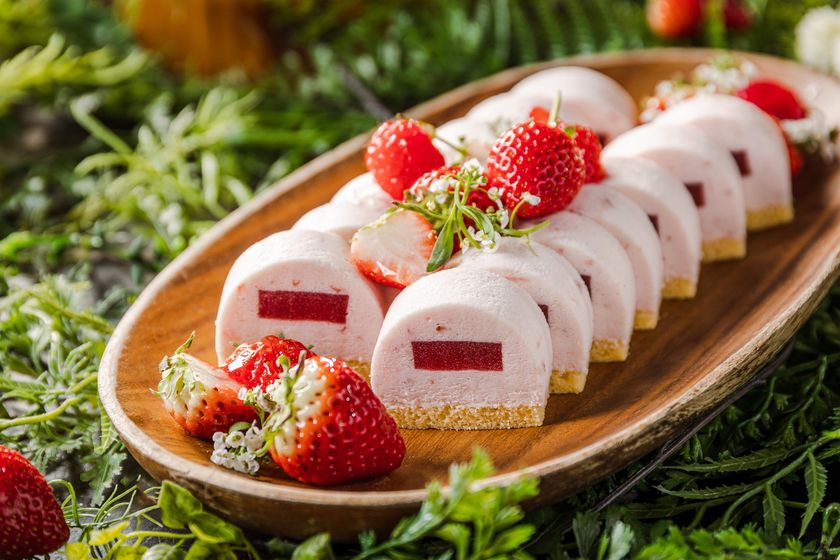 フレッシュな苺を好きなだけ！ “いちご食べ放題”がついた『XEX いちご