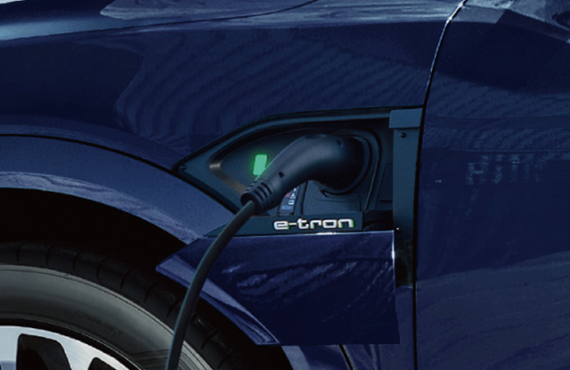 初めてのAudi e-tron ┃ Audi Volkswagen Retail Japan (Audi Division)