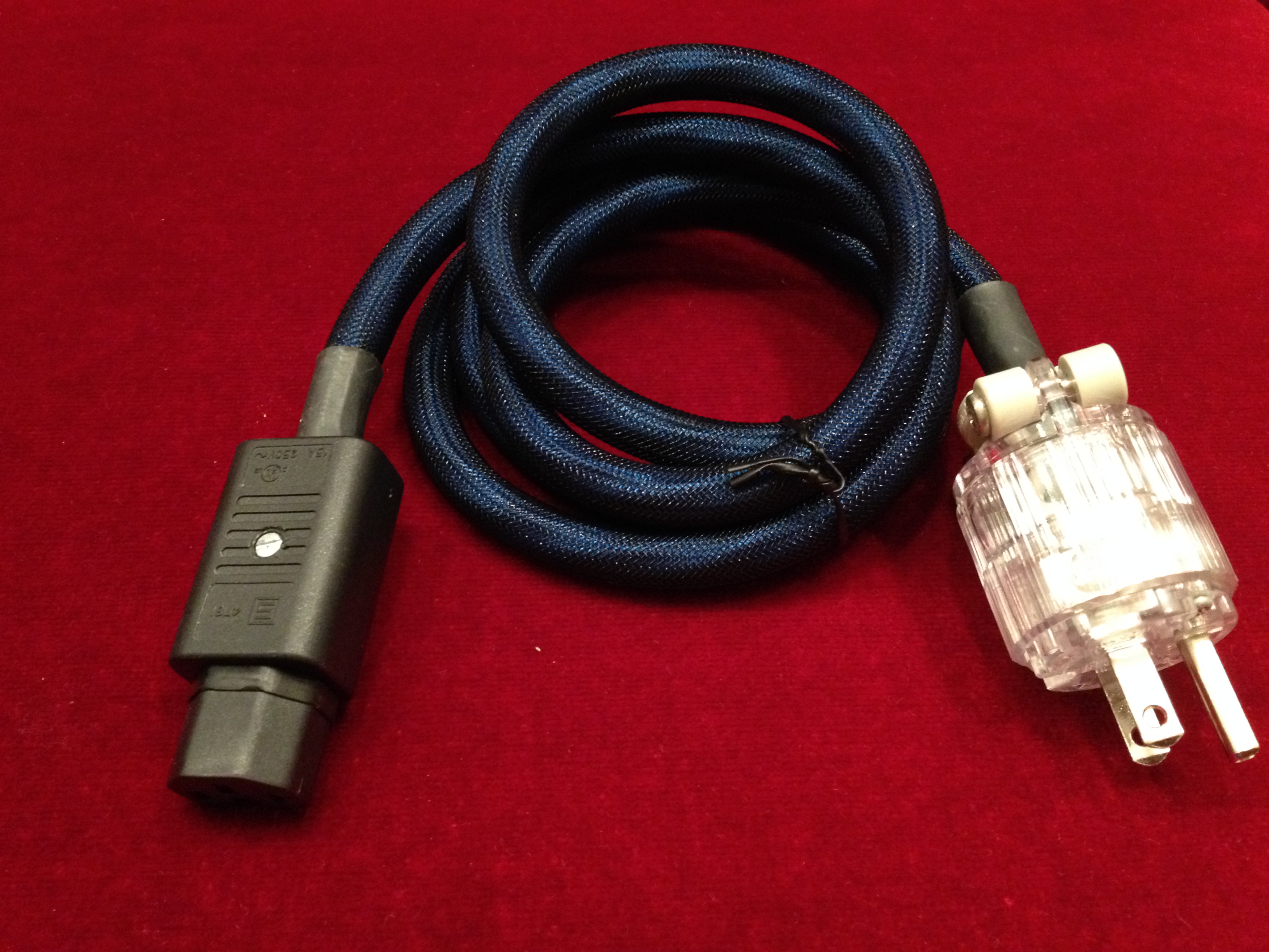 中古品速報】オヤイデ 電源ケーブル L/i50 OFC R2.5/1.5m | オーディオ