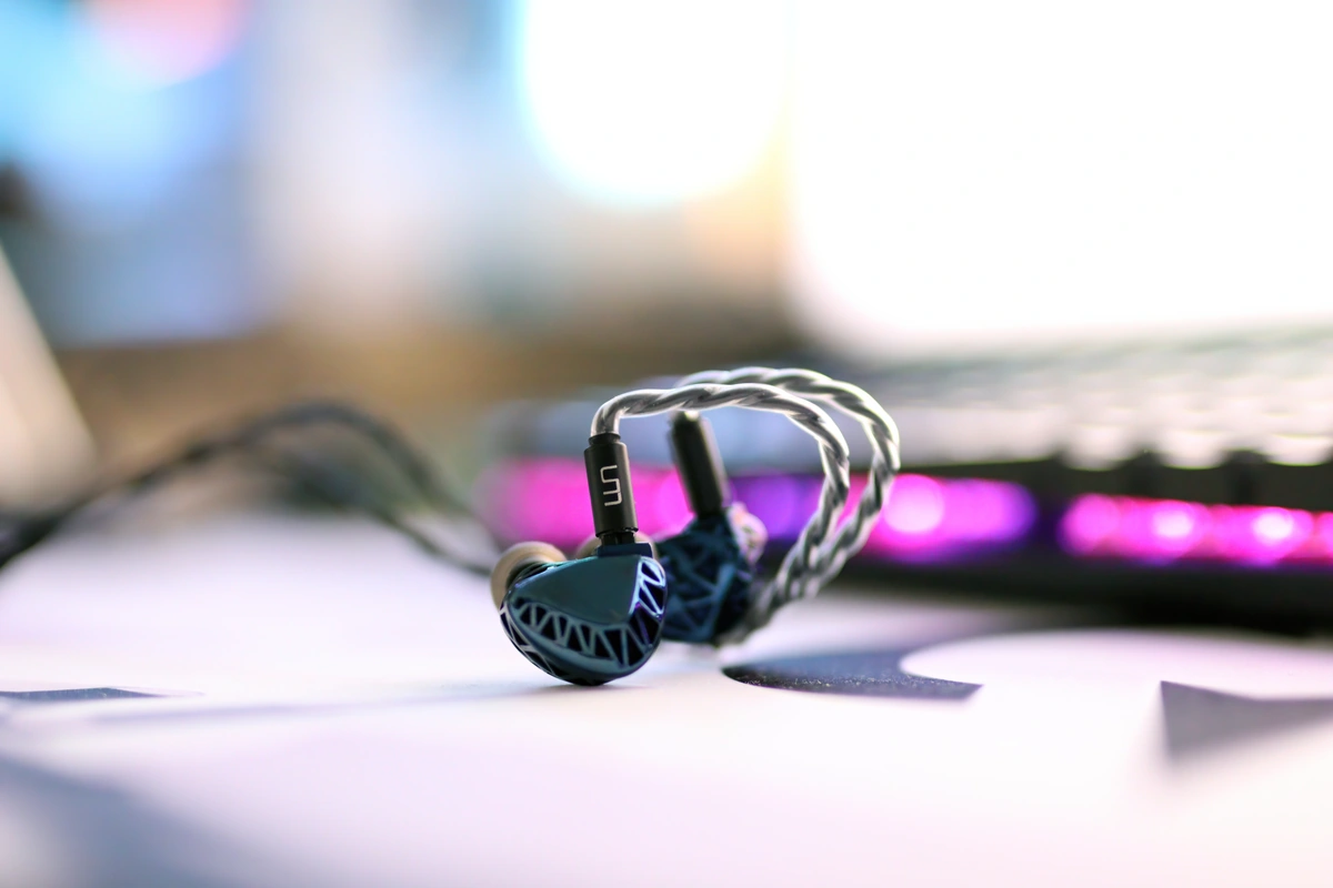 Unique Melody Maven PRO IEMS - Most Beautiful Music Note