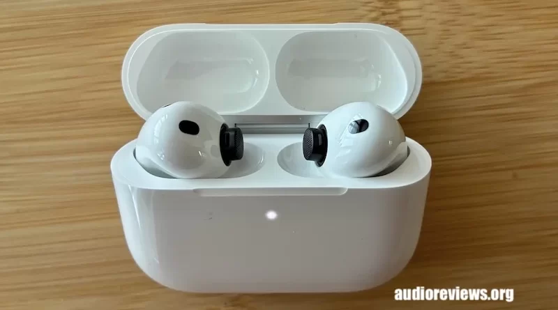 Apple AirPods Pro 3 REVIEW - View From The Cheap Seats • Music For