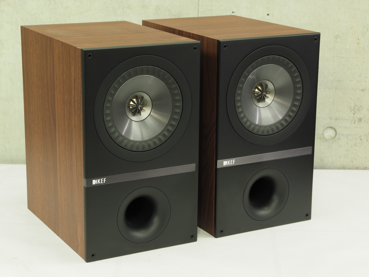 アバックWEB-SHOP / 【中古】KEF Q300(EW)【コード01-13059】ブック