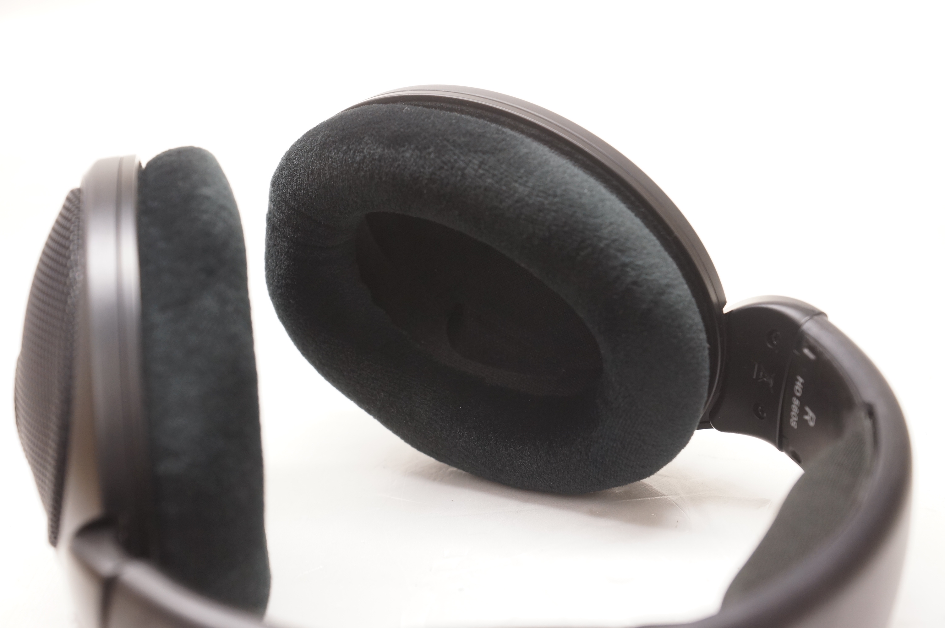 アバックWEB-SHOP / 【中古】SENNHEISER HD560S【コード01-11968